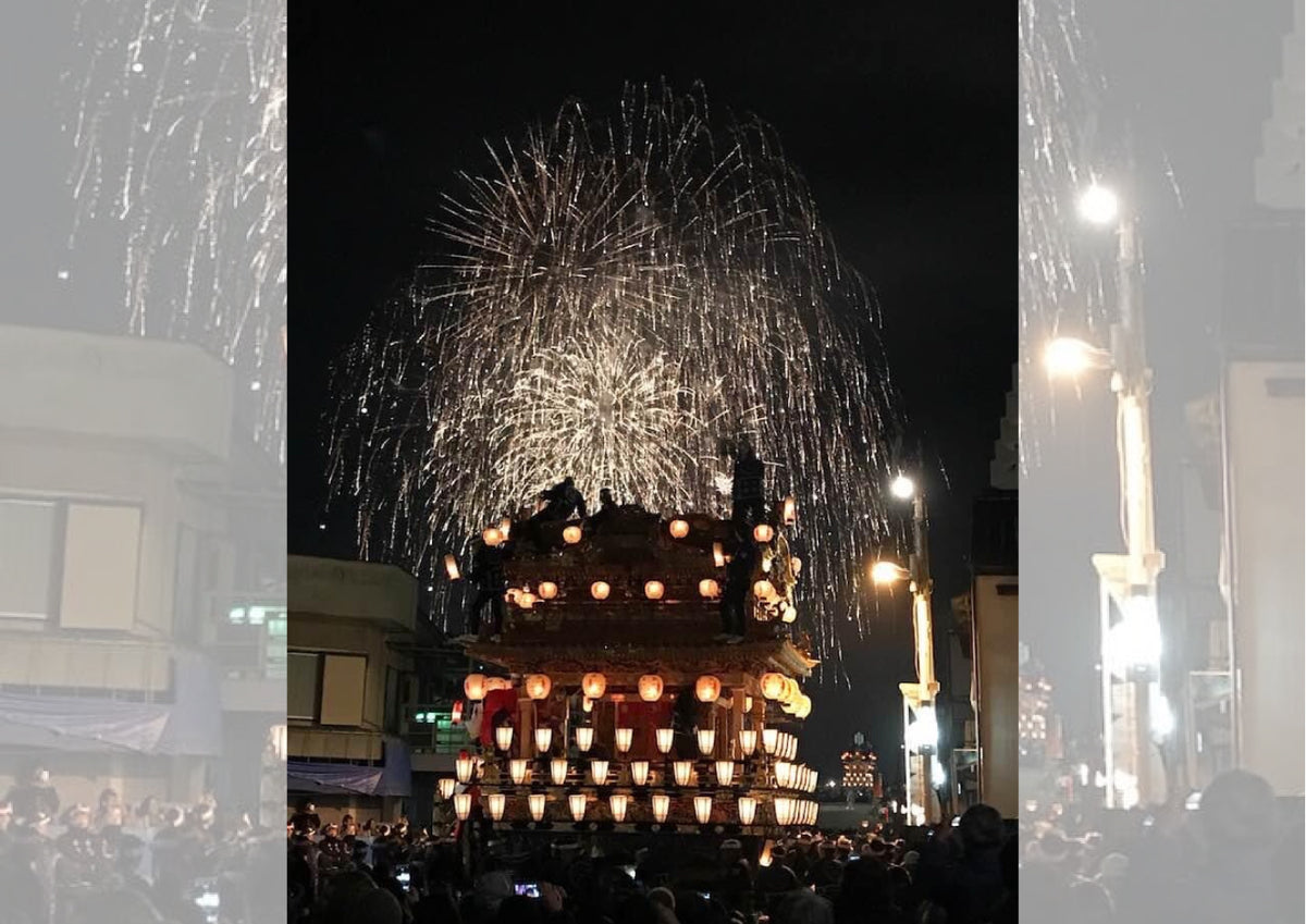 秩父夜祭 花火と山車の共演|桟敷席からの眺め