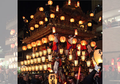 秩父夜祭の山車｜団子坂付近での曳行シーン